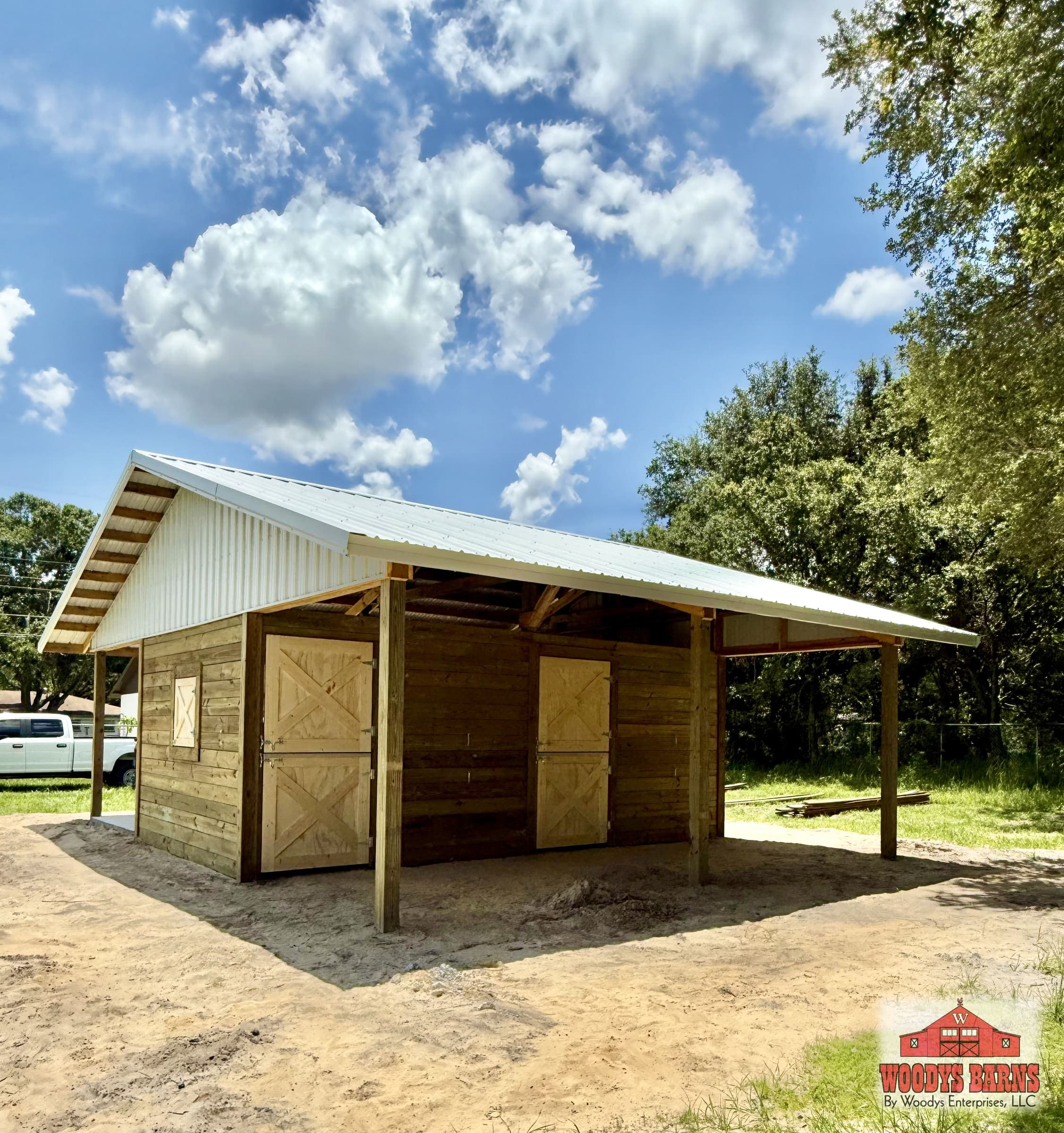 The Lobo Shed Row, a shed row built by Woodys Barns in Florida
