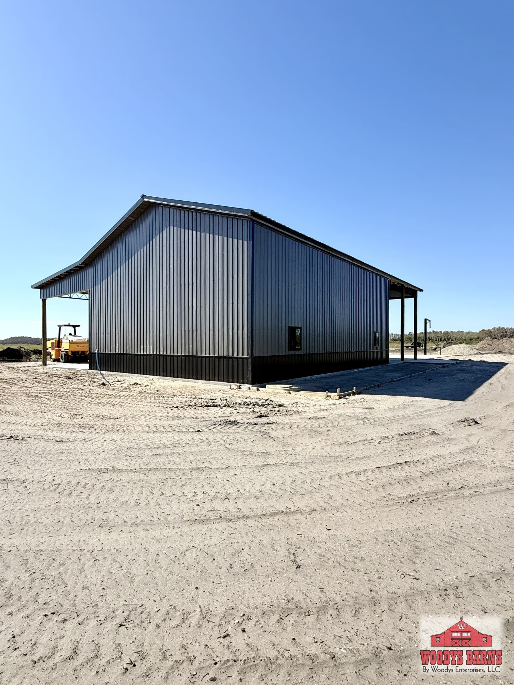 The Luchetti Garage, built by Woodys Barns