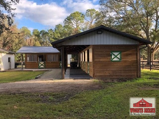 A shed row built by Woodys Barns in Florida