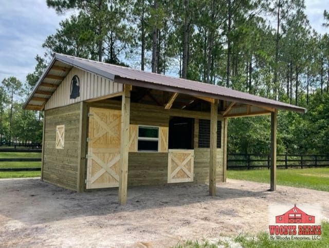 A shed row built by Woodys Barns in Florida