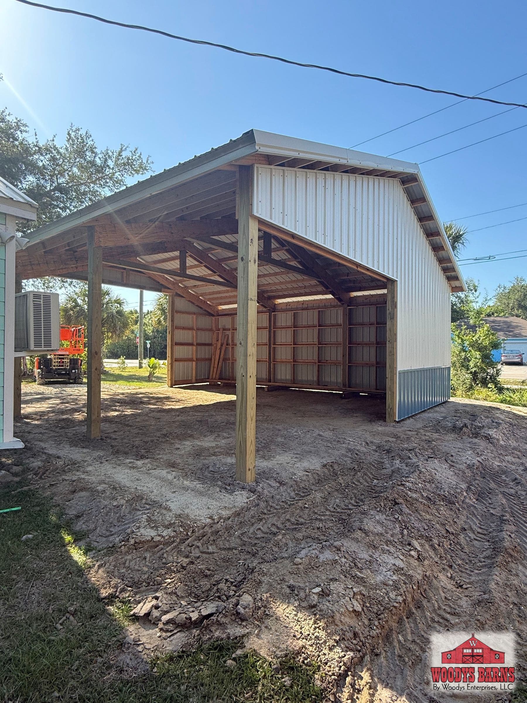 The Herbert Pole Barn, photo 3