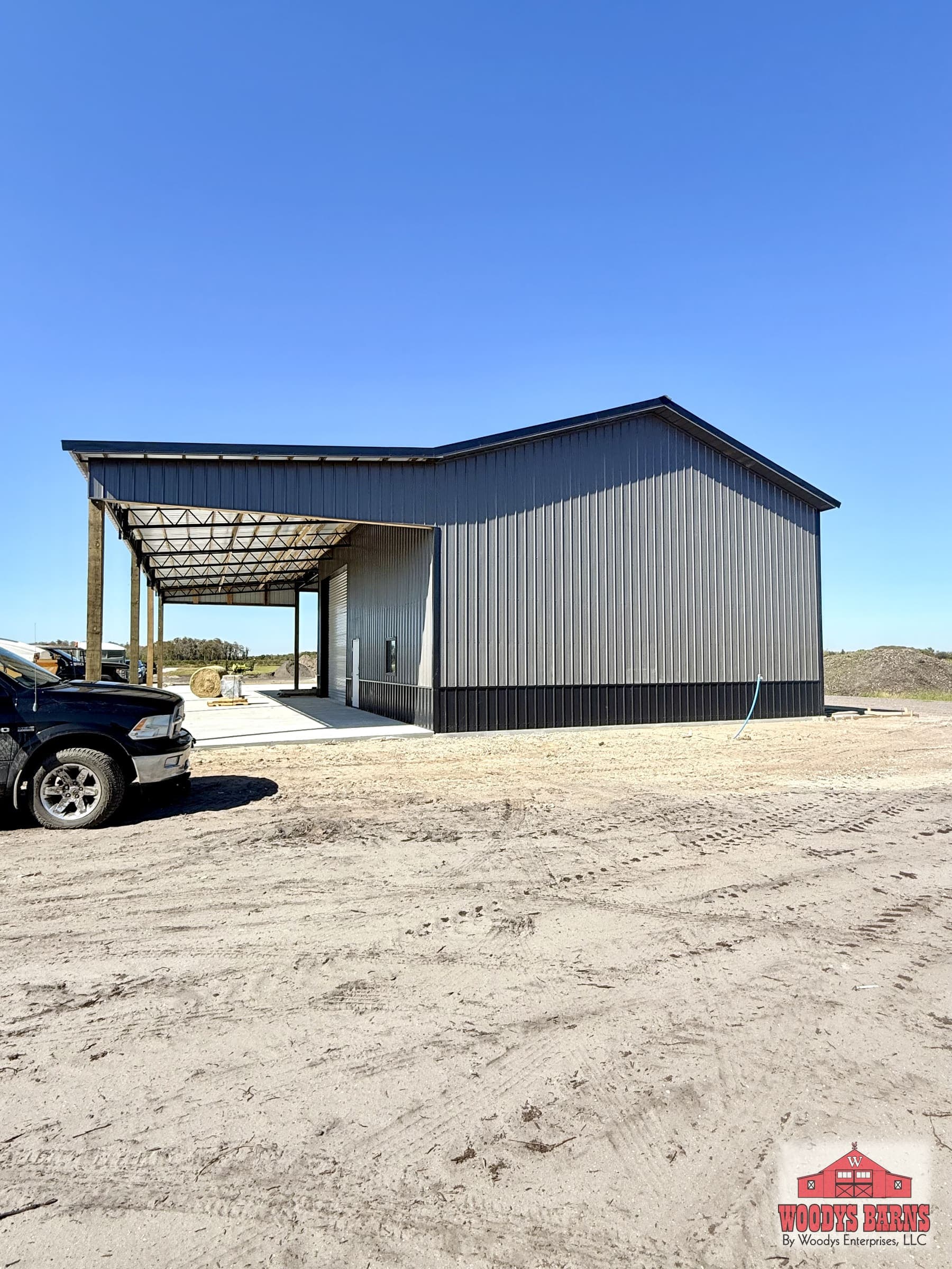 The Luchetti Garage, built by Woodys Barns
