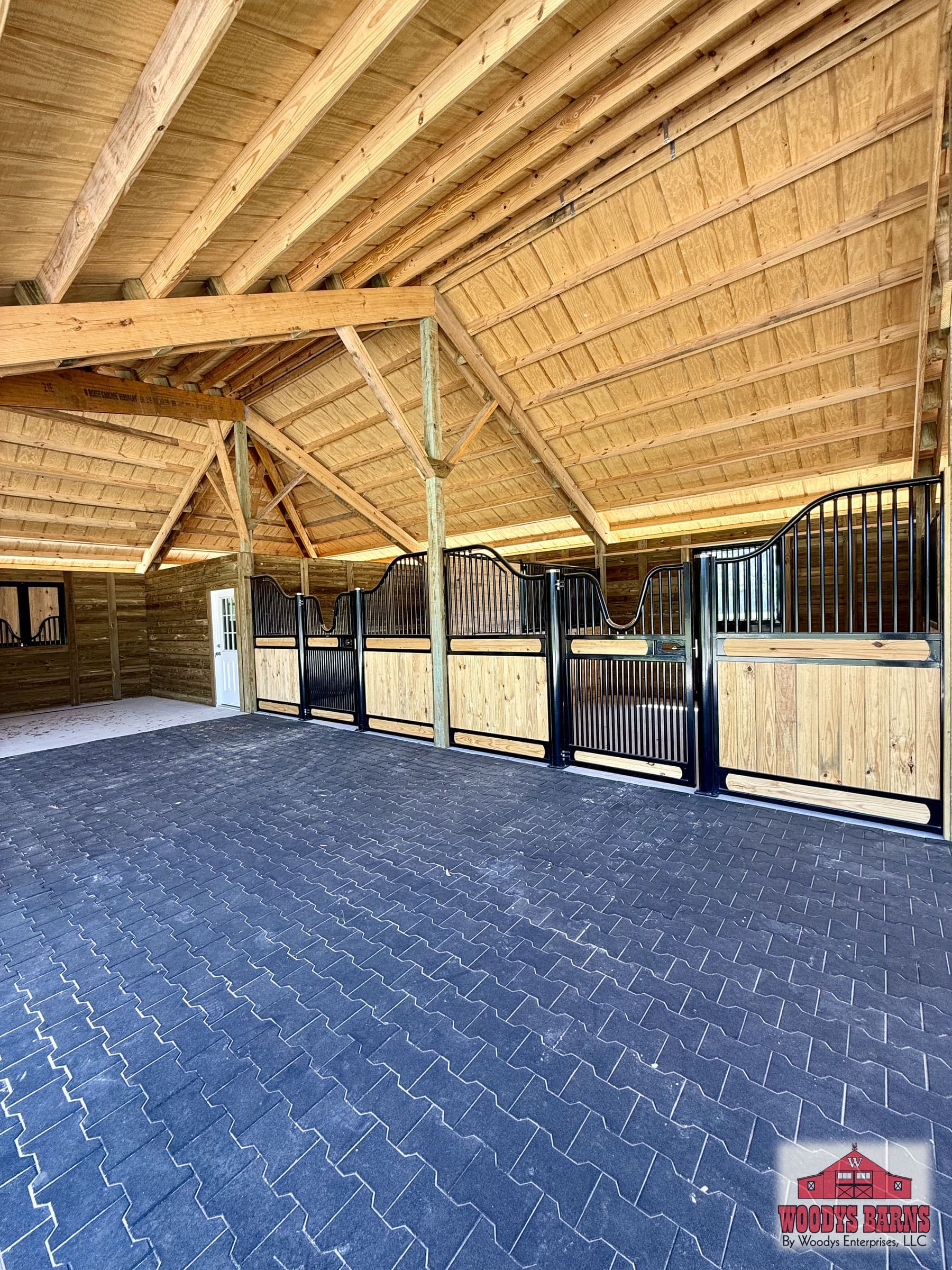 The Mouras Shed Row, photo 11