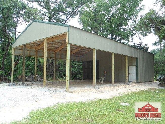 A pole barn built by Woodys Barns in Florida
