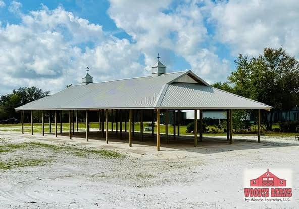 A pole barn built by Woodys Barns in Florida