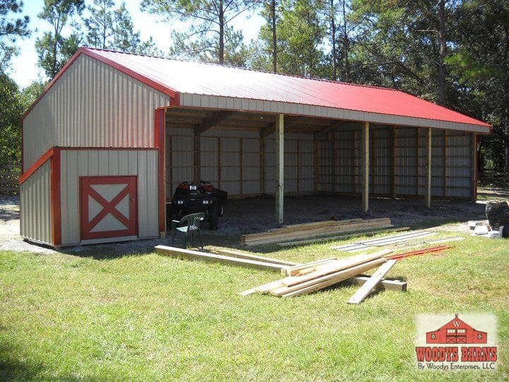 A pole barn built by Woodys Barns in Florida