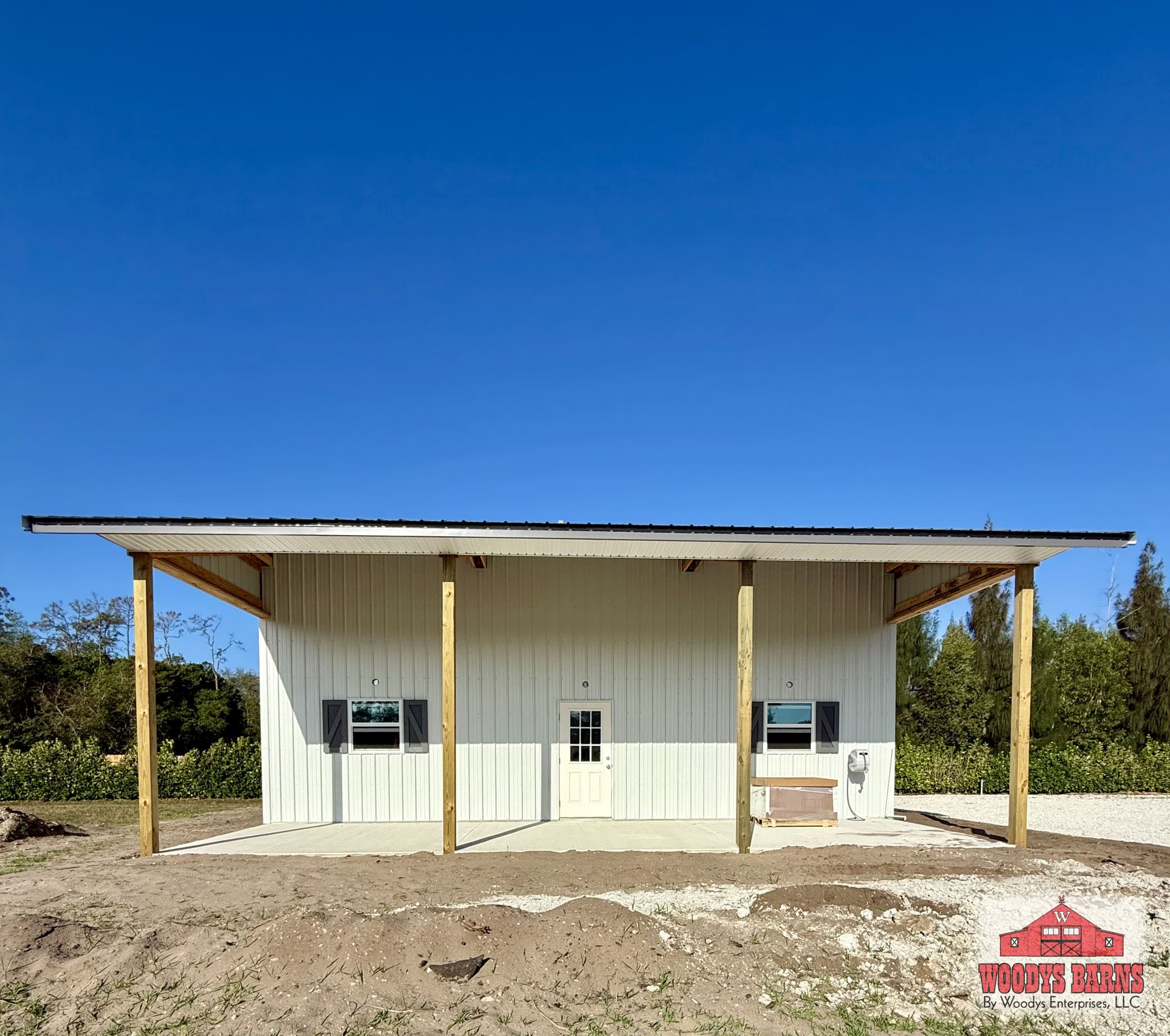 The Gallo Garage, built by Woodys Barns